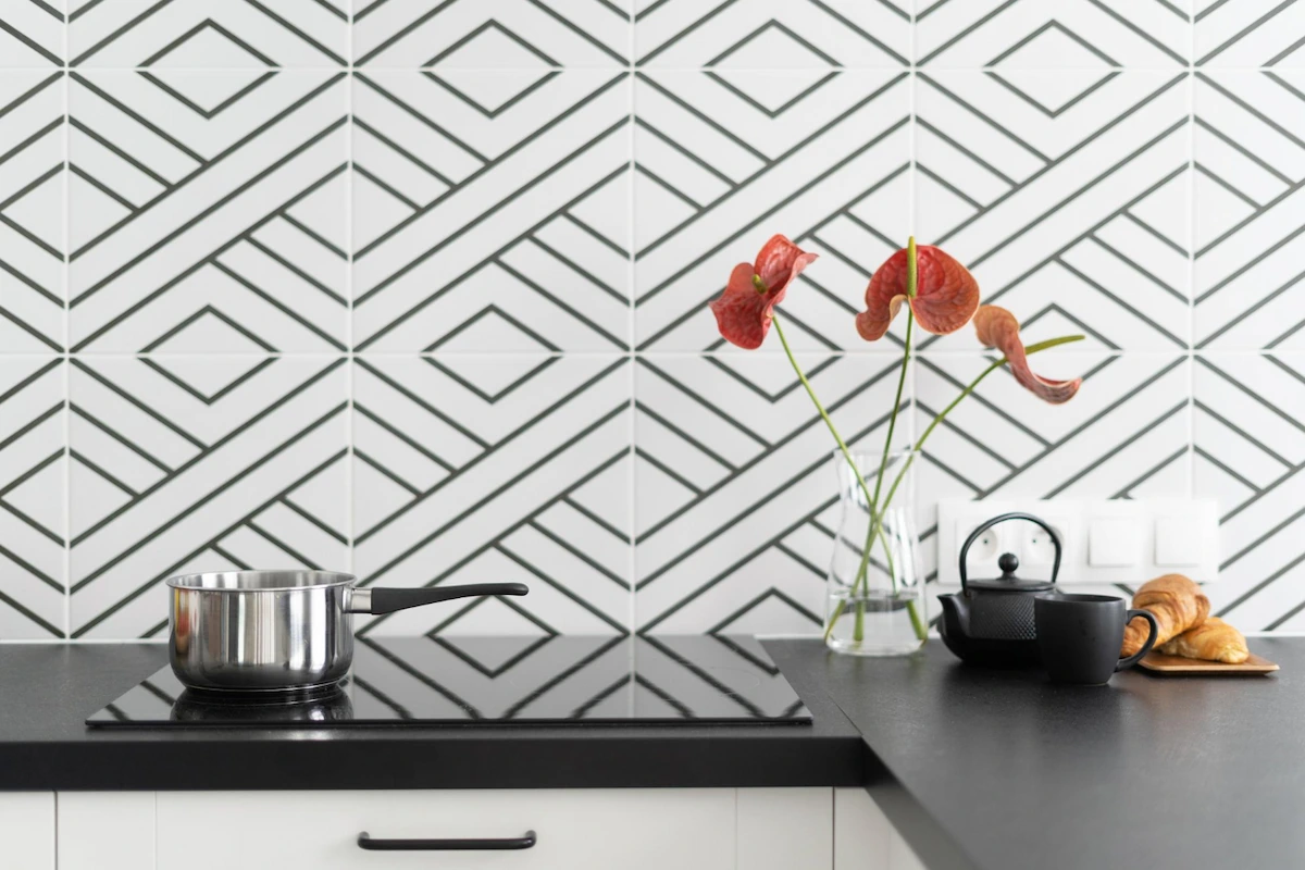 Minimalist Tiles with Geometric Patterns